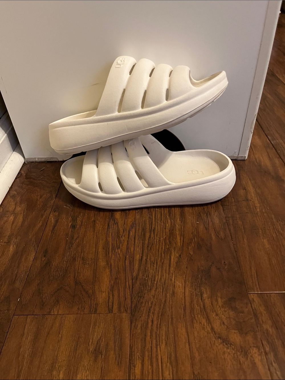 Kids UGG White Slip-On Foam Sandals - Lightweight Comfort